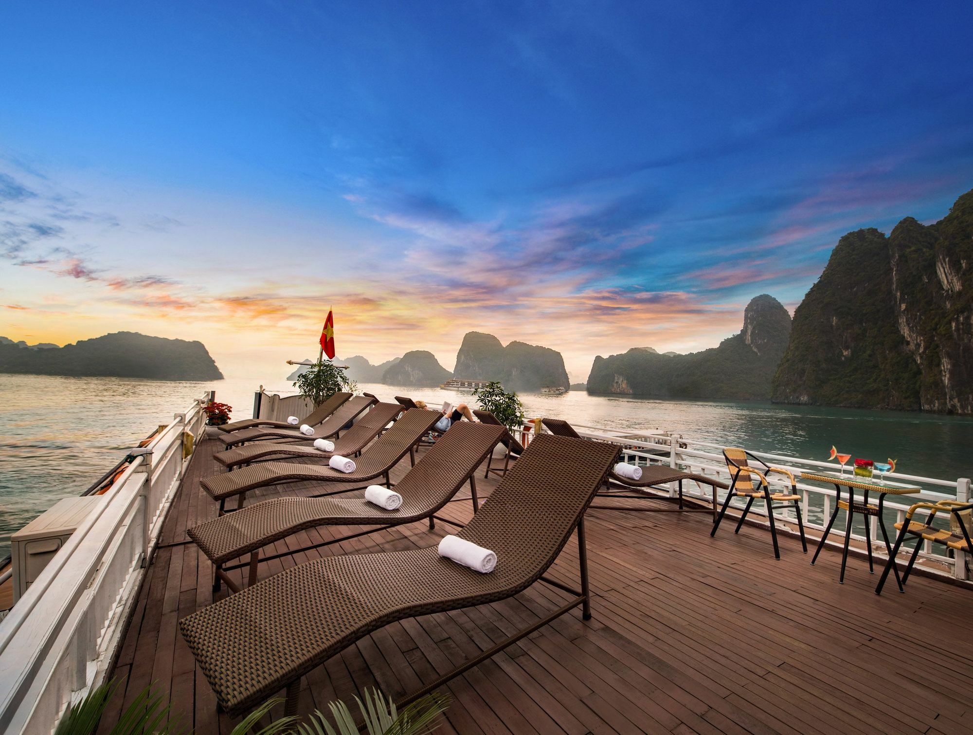 Hotel Halong Lavender Cruises Ha Long Esterno foto