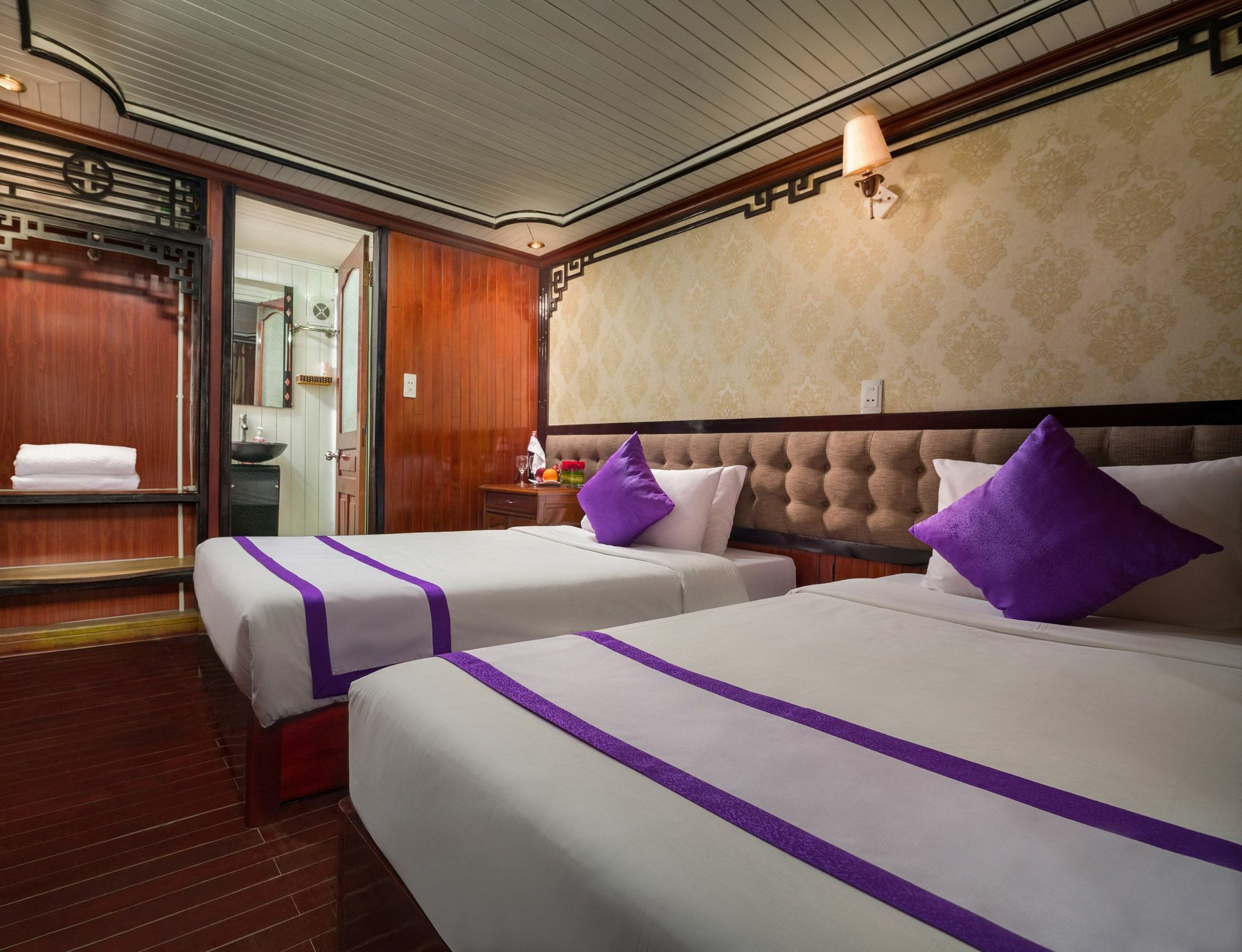 Hotel Halong Lavender Cruises Ha Long Esterno foto